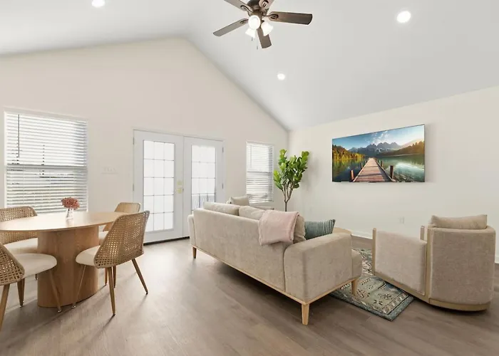Canal Inn-king-cajun Luxury-near Downtown-chic Holiday home Lafayette