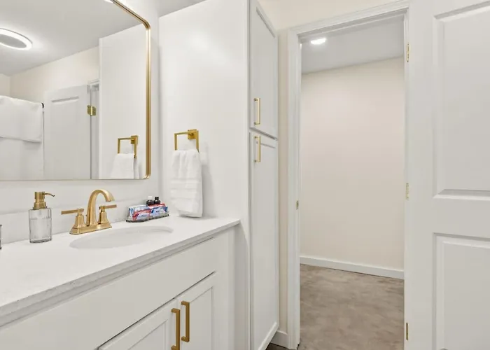 Holiday home Canal Inn-king-cajun Luxury-near Downtown-chic *