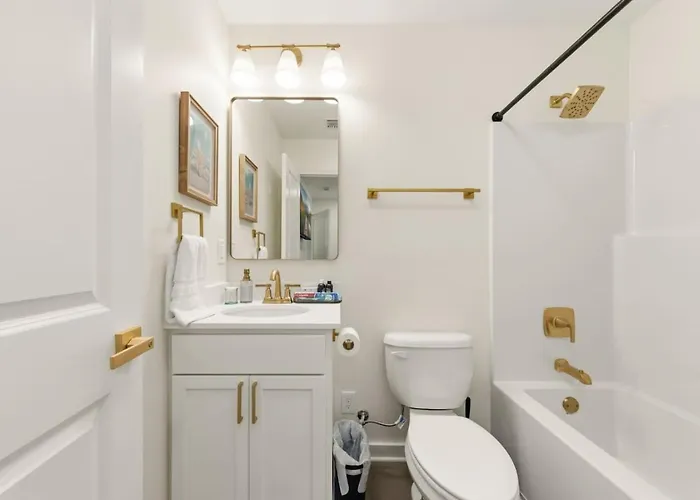 Canal Inn-king-cajun Luxury-near Downtown-chic Holiday home